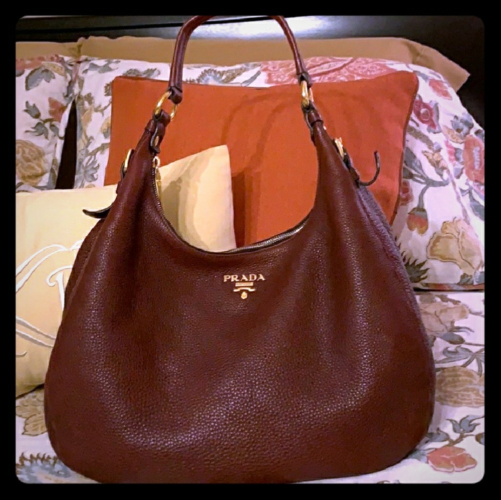 *SOLD* 💕Authentic Vintage Prada Hobo Bag